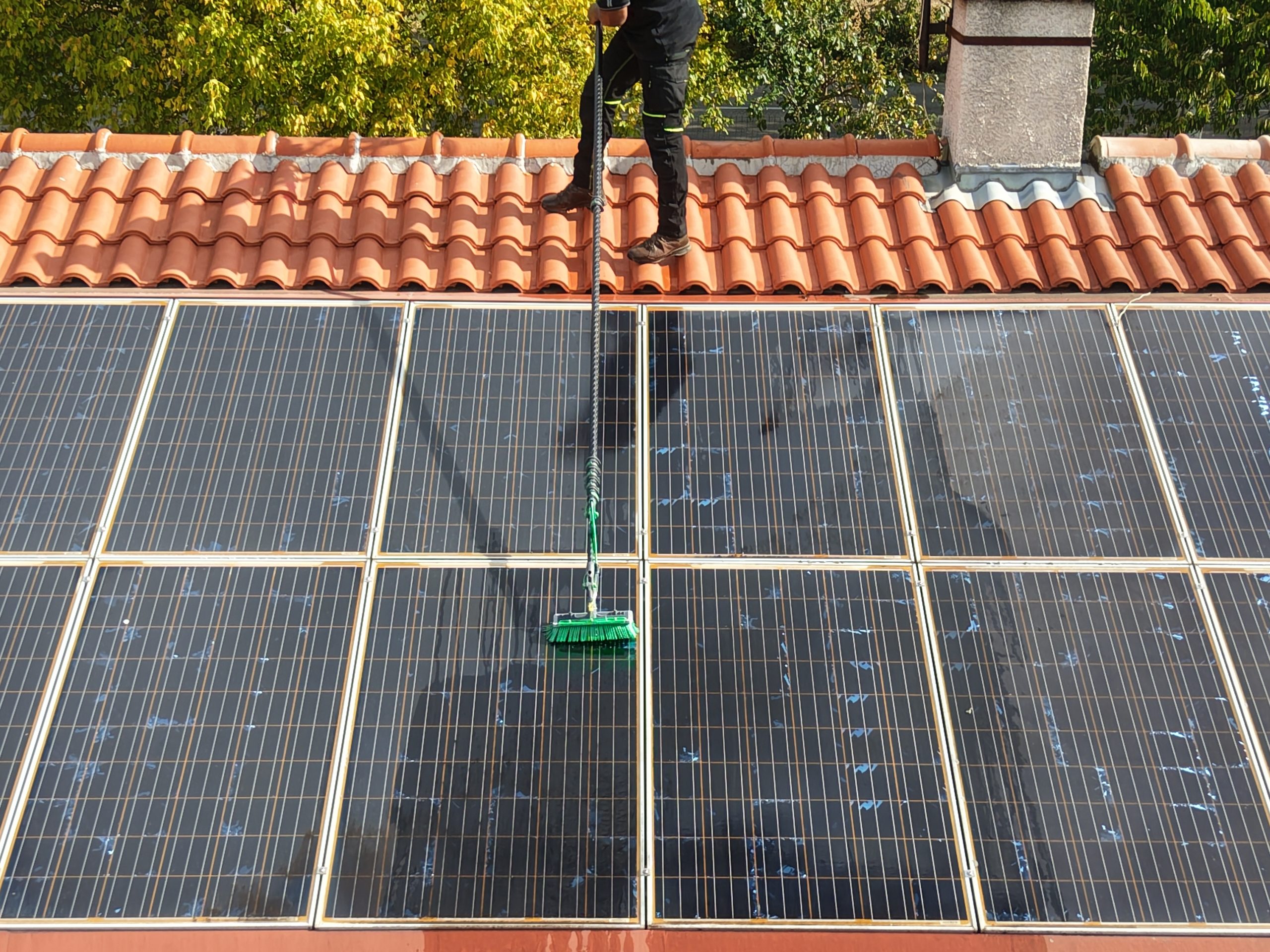 nettoyage panneaux photovoltaïque